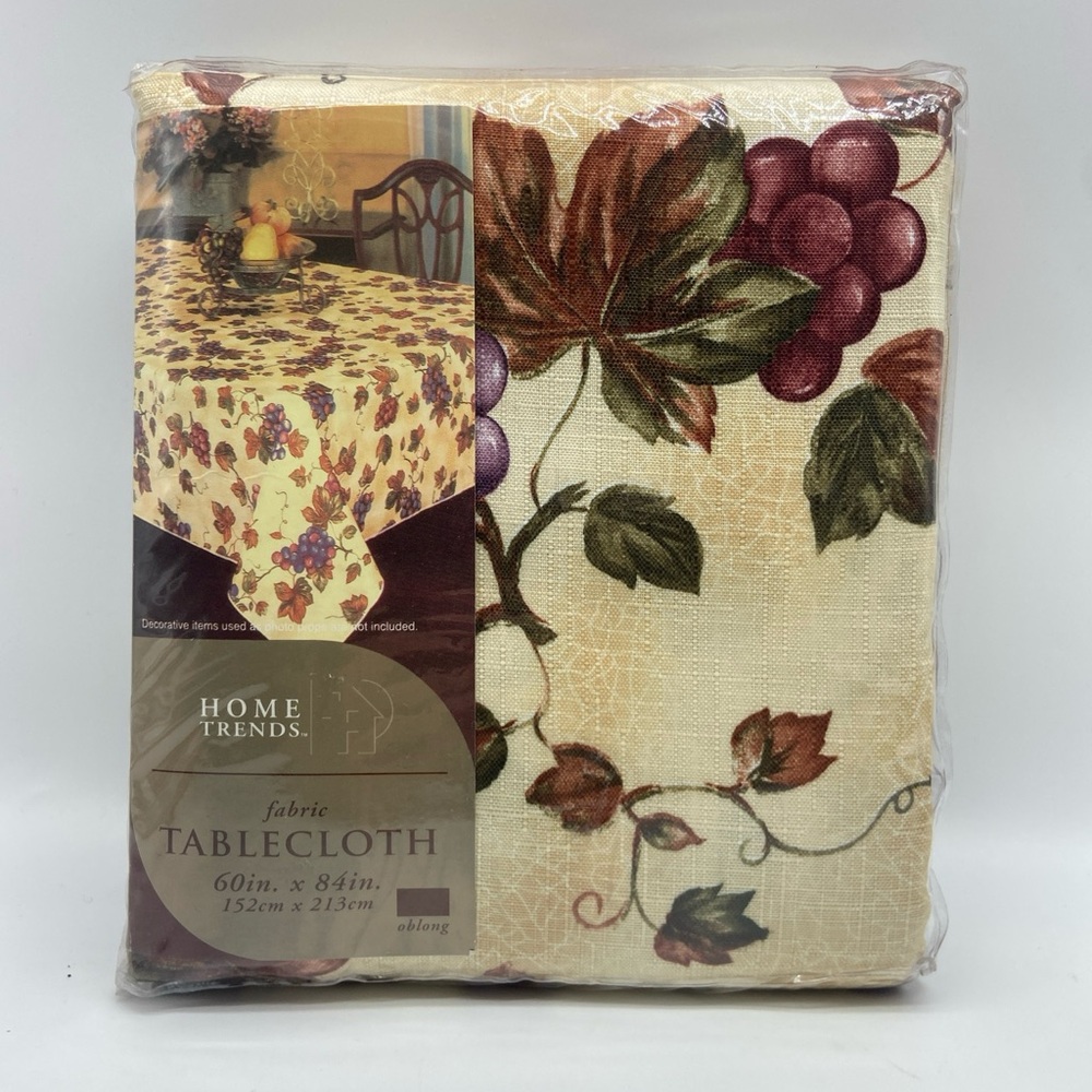 Home Trends Vineyard Tablecloth Athena‎ Oblong 60" X 84"  Seats 6-8